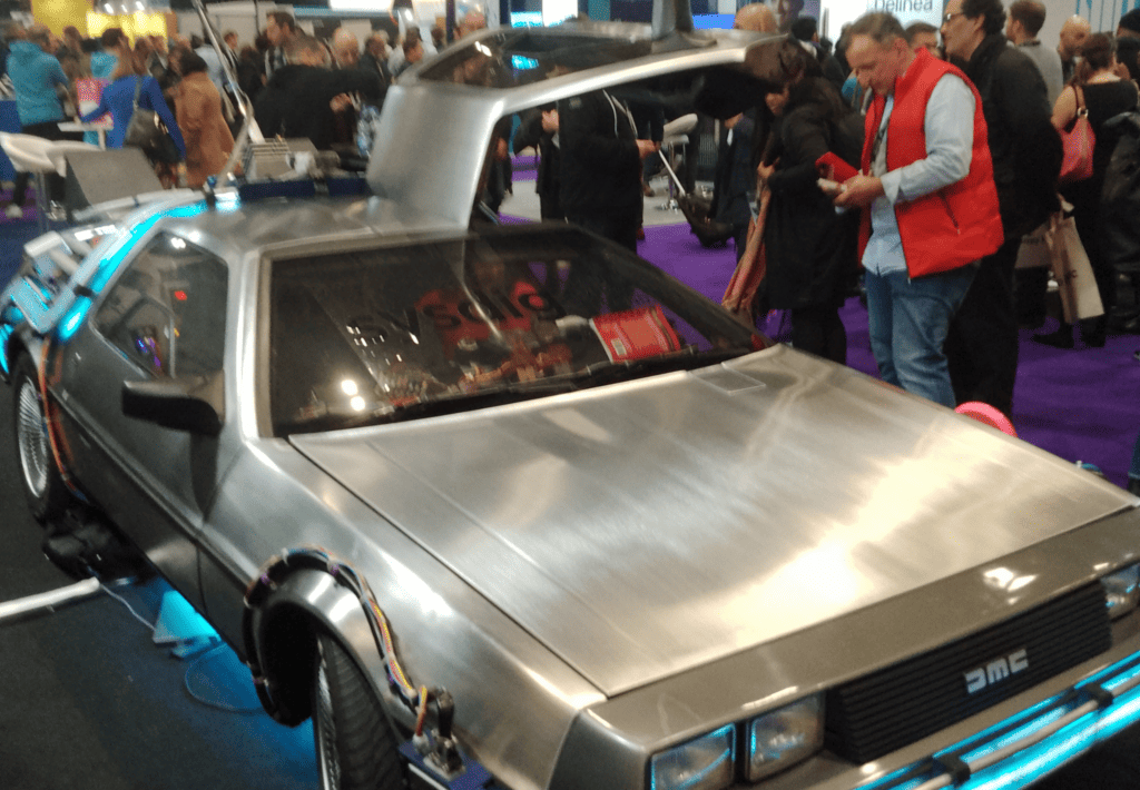 DeLoreans at B2B industry show, tech show london